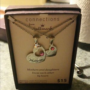 Mother/daughter necklaces